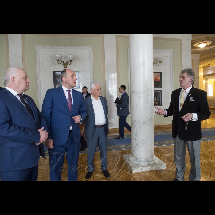 14 лютого 2018 Голова Верховної Ради відгукнувся на пропозицію Президентів України щодо запровадження Дня української державності.
Голова Верховної Ради Андрій Володимирович Парубій провів зустріч з Президентами України 1991-2010 років Леонідом Макаровичем Кравчуком та Віктором Андрійовичем Ющенком, заучасті  Першого віце-прем'єр-міністра України - Міністра економічного розвитку і торгівлі України Кубіва Степана.